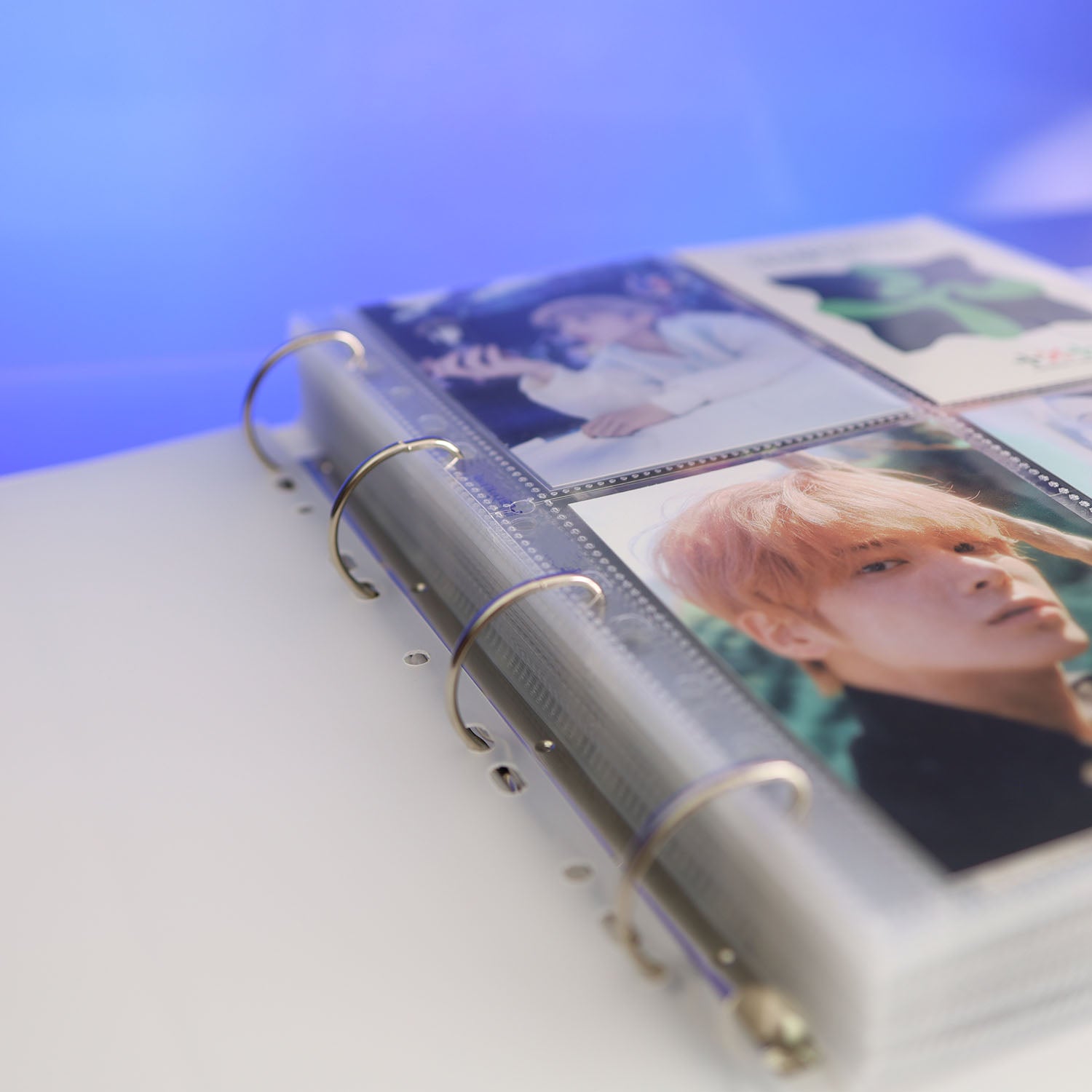 [PRE-ORDER] Custom A4 4-Pocket Pages - Prism Platinum US